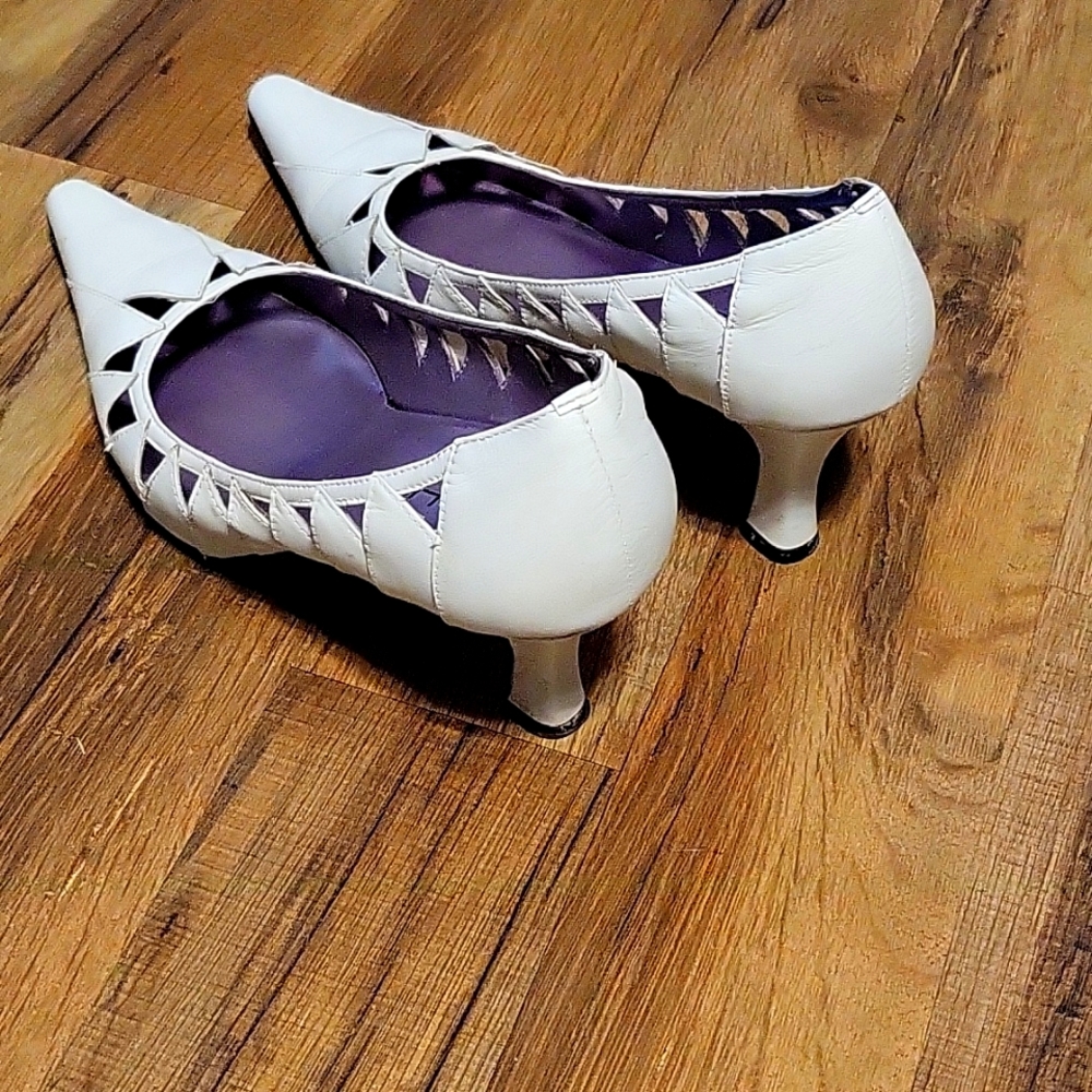 White bellini pointed toe size 10